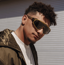 SLUNEČNÍ BRÝLE - OAKLEY LATCH PANEL PATRICK MAHOMES II COLLECTION PM GOLD GLASS / PRIZM BLACK OO9404-1435